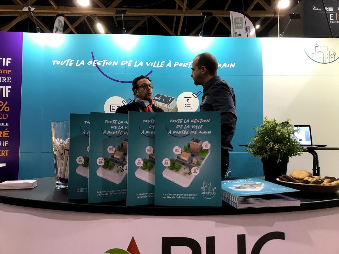 Antopolis plateforme digitale pour ville Stand BHC au salon des mandataires pour la présentation d'Antopolis